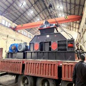 1200x800半自動液壓對輥破碎機(jī)發(fā)貨圖片