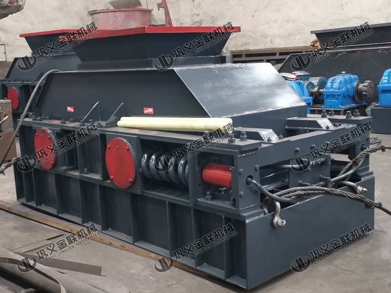 時產100噸花崗巖制砂機多少錢一臺，可以選擇的型號多嗎？