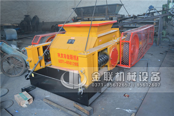 影響強力雙齒輥破碎機生產(chǎn)效率的因素有哪些? 影響強力雙齒輥破碎機生產(chǎn)效率的因素有哪些?