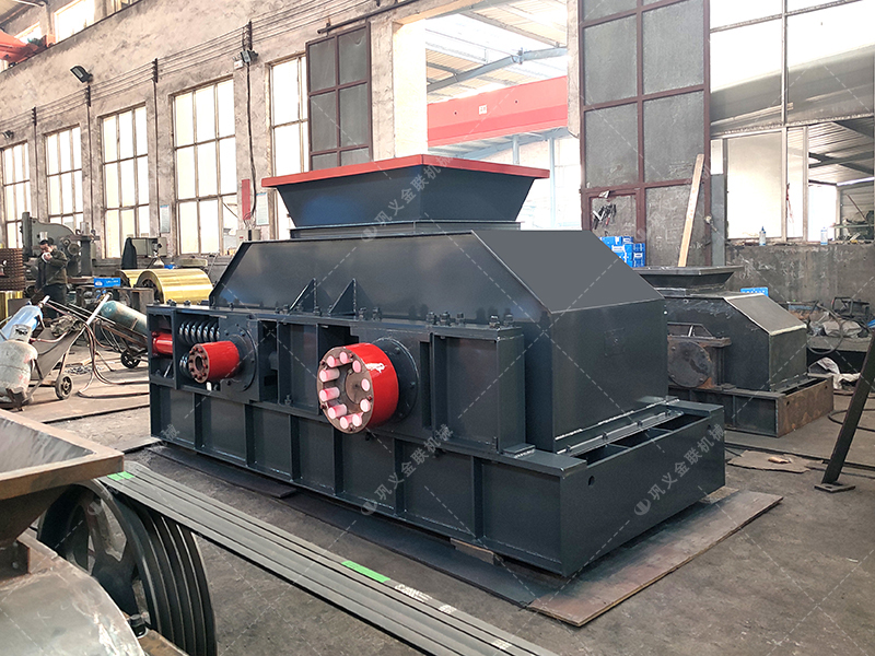 2PGY1200x800半自動液壓對輥破碎機發(fā)貨圖片