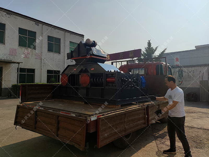 2PG0806彈簧式對輥破碎制砂機設備發貨圖片