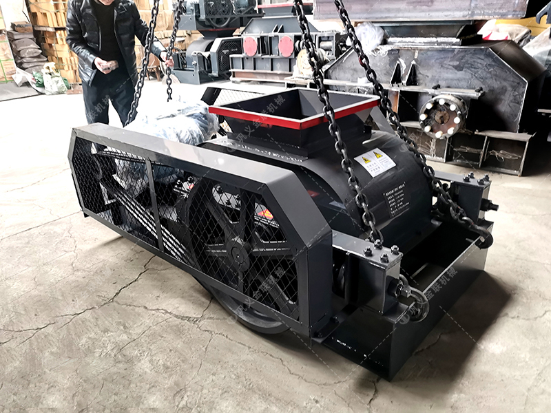 2PG610X400對輥破碎機發(fā)貨圖片_發(fā)往湖北十堰_(dá)破碎鵝卵石