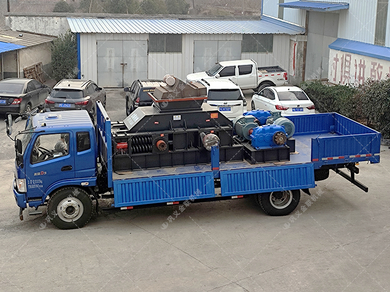 2PG1200X800連軸式對輥破碎機發貨圖片_發往四川綿陽_鵝卵石制砂