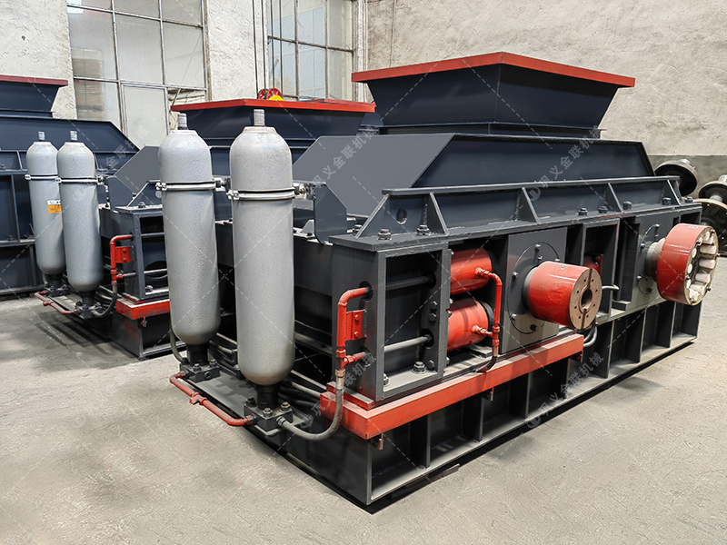 在化工行業中液壓對輥制砂機是如何處理特殊物料的？