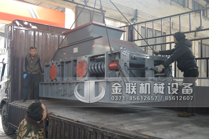 對(duì)輥制砂機(jī)1